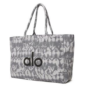 Alo Yoga Iconic Tie Dye Shopper Tote Bag